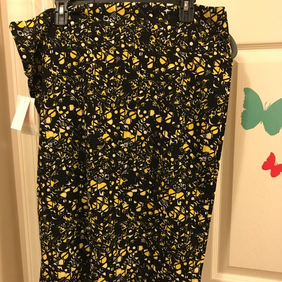 NWT 2XL Cassie’s. - Picture 1 of 2